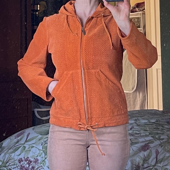 Perforated suede orange jacket - Picture 16 of 17